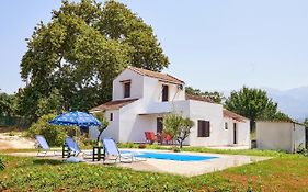 Platanos Stone House